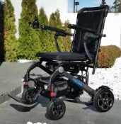 fauteuil roulant électrique en fibre de carbone ultra léger  18kg  