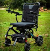 fauteuil roulant électrique en fibre de carbone ultra léger  18kg  